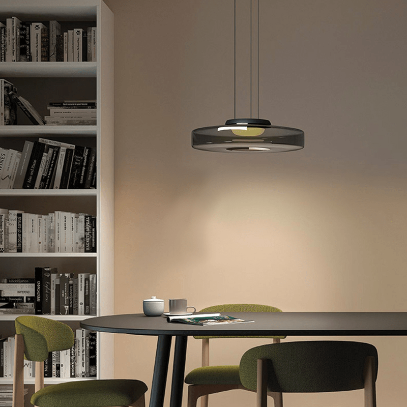 Bauhaus-Inspiratie: Elegante Glas Hanglamp