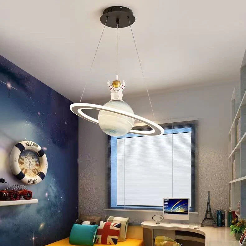 Betoverende LED Hanglamp met Planetenontwerp