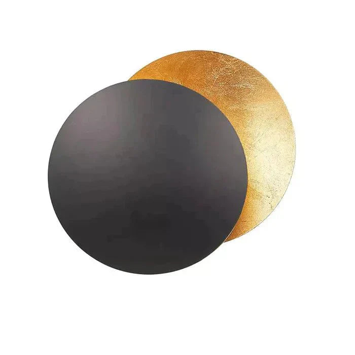 Artistieke Wandlamp met Unieke Lichtreflecties