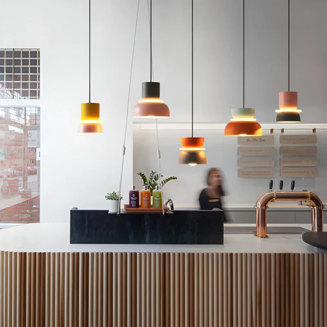 Kleurrijke LED Hanglamp voor Stijlvolle Verlichting