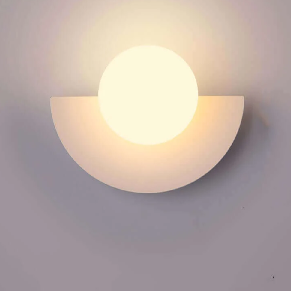 Elegante Halvemaan Wandlamp voor Modern Interieur