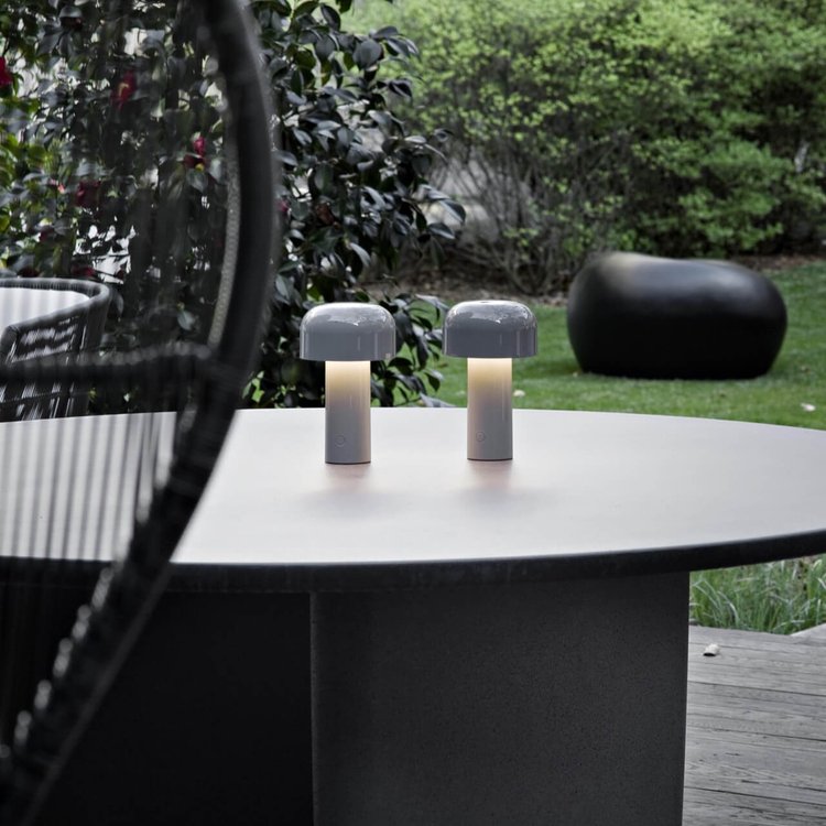Moderne LED Tafellamp met Dimmogelijkheden