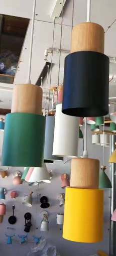 Strakke Scandinavische LED Hanglamp voor Elegante Verlichting