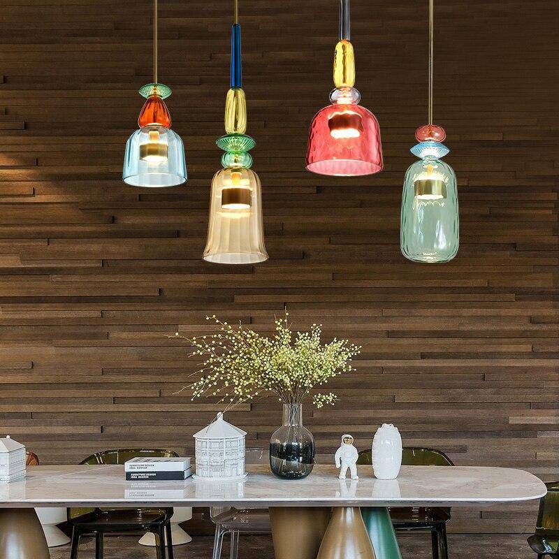 Elegante Gekleurde Glazen Hanglamp voor Sfeervolle Verlichting