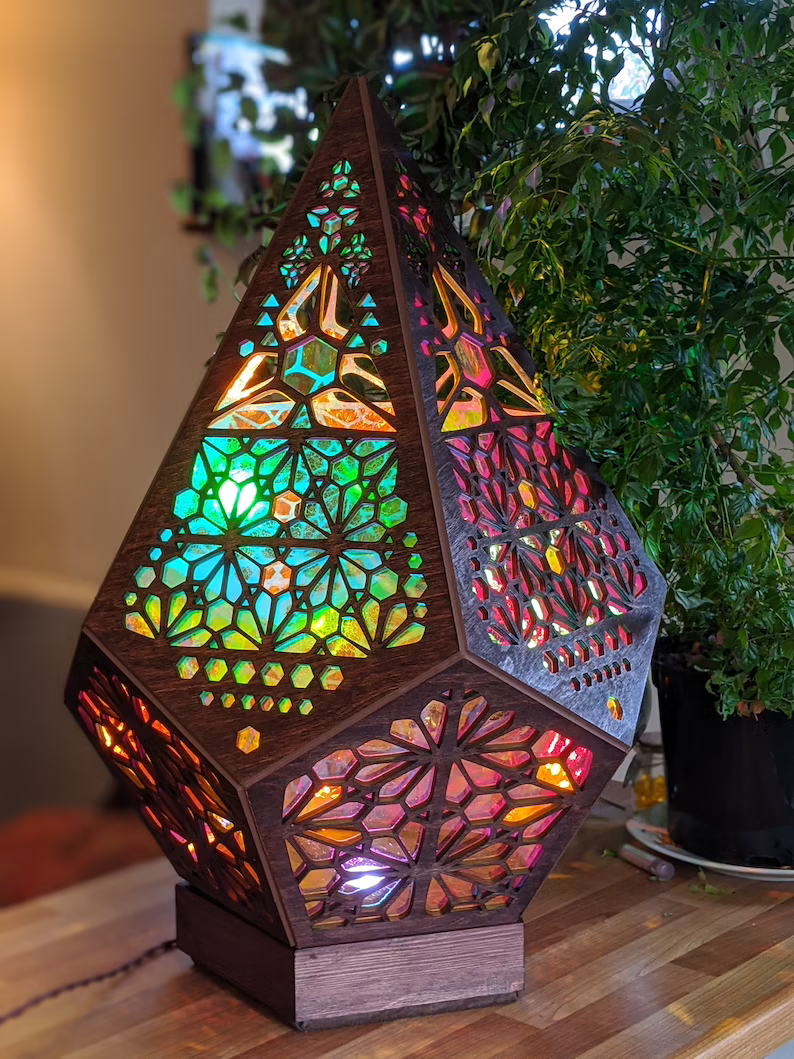 Betoverende Boheemse LED Tafellamp met Sterrenlicht