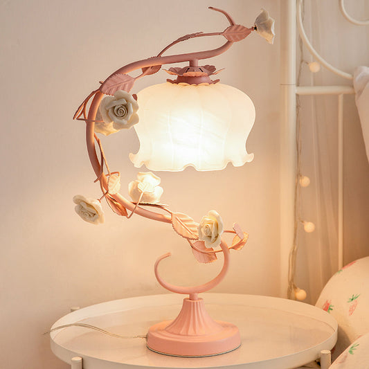 Betoverende Rozenlamp voor Warmte en Sfeer