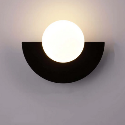 Elegante Halvemaan Wandlamp voor Modern Interieur