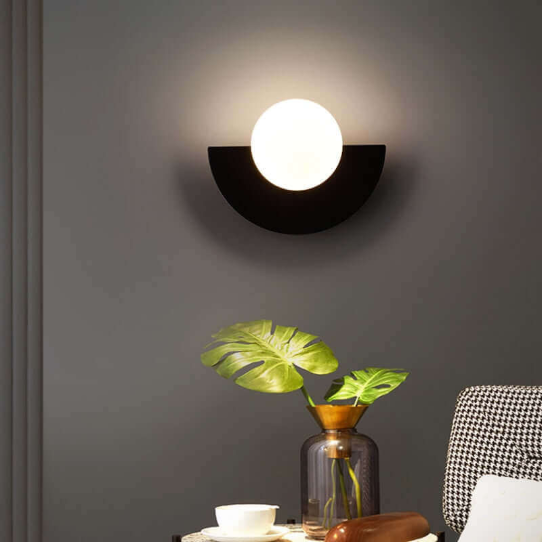 Elegante Halvemaan Wandlamp voor Modern Interieur