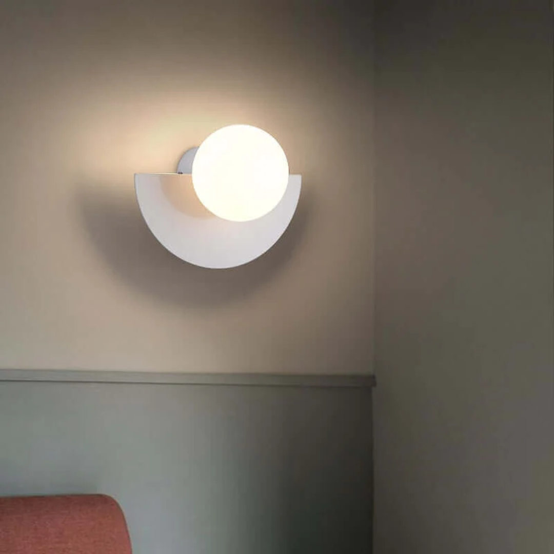 Elegante Halvemaan Wandlamp voor Modern Interieur