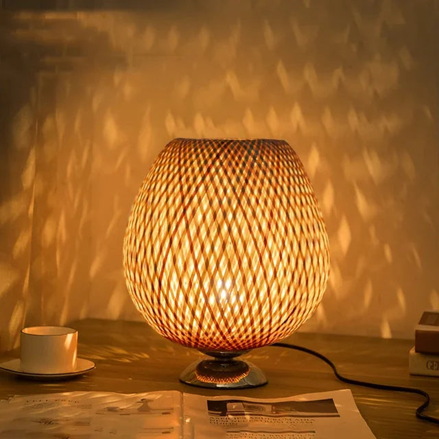 Vintage Bamboe Tafellamp met Rustieke Charme