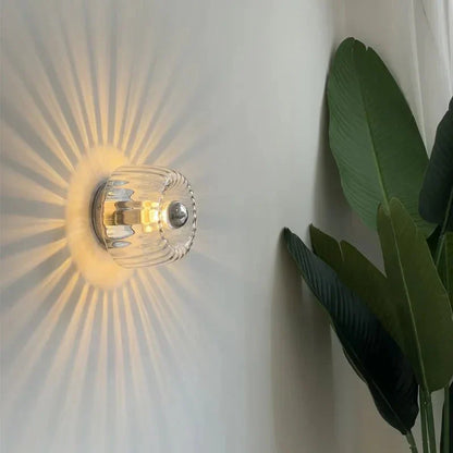 Elegante Bauhaus Wandlamp van Glas en Metaal