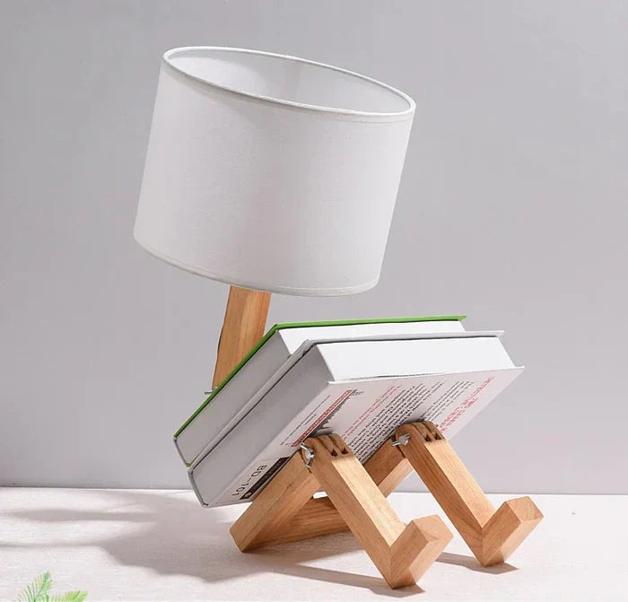 Speelse Houten Tafellamp met Boekenhouder