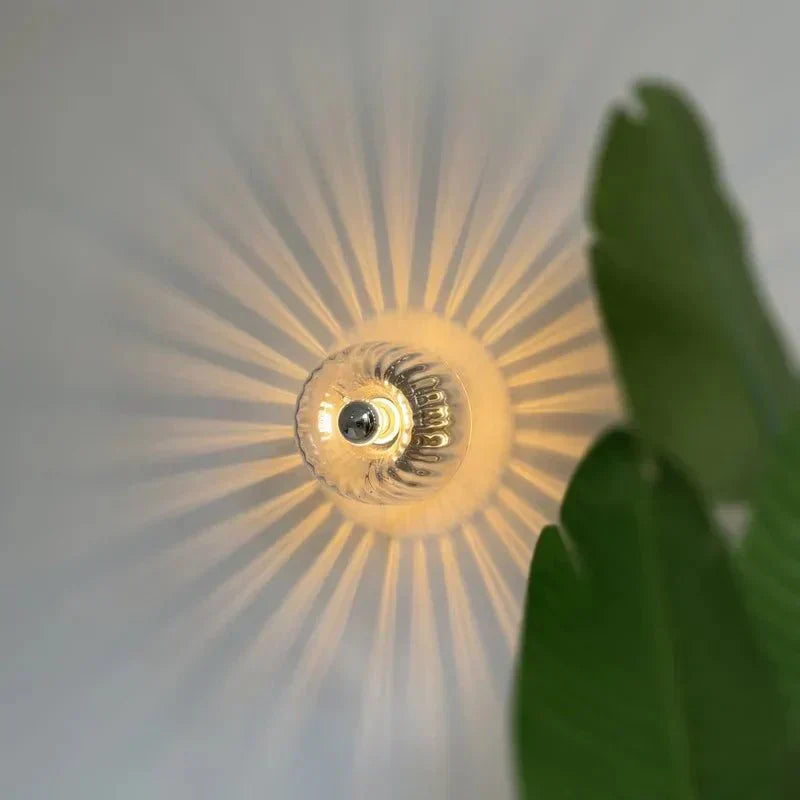 Elegante Bauhaus Wandlamp van Glas en Metaal